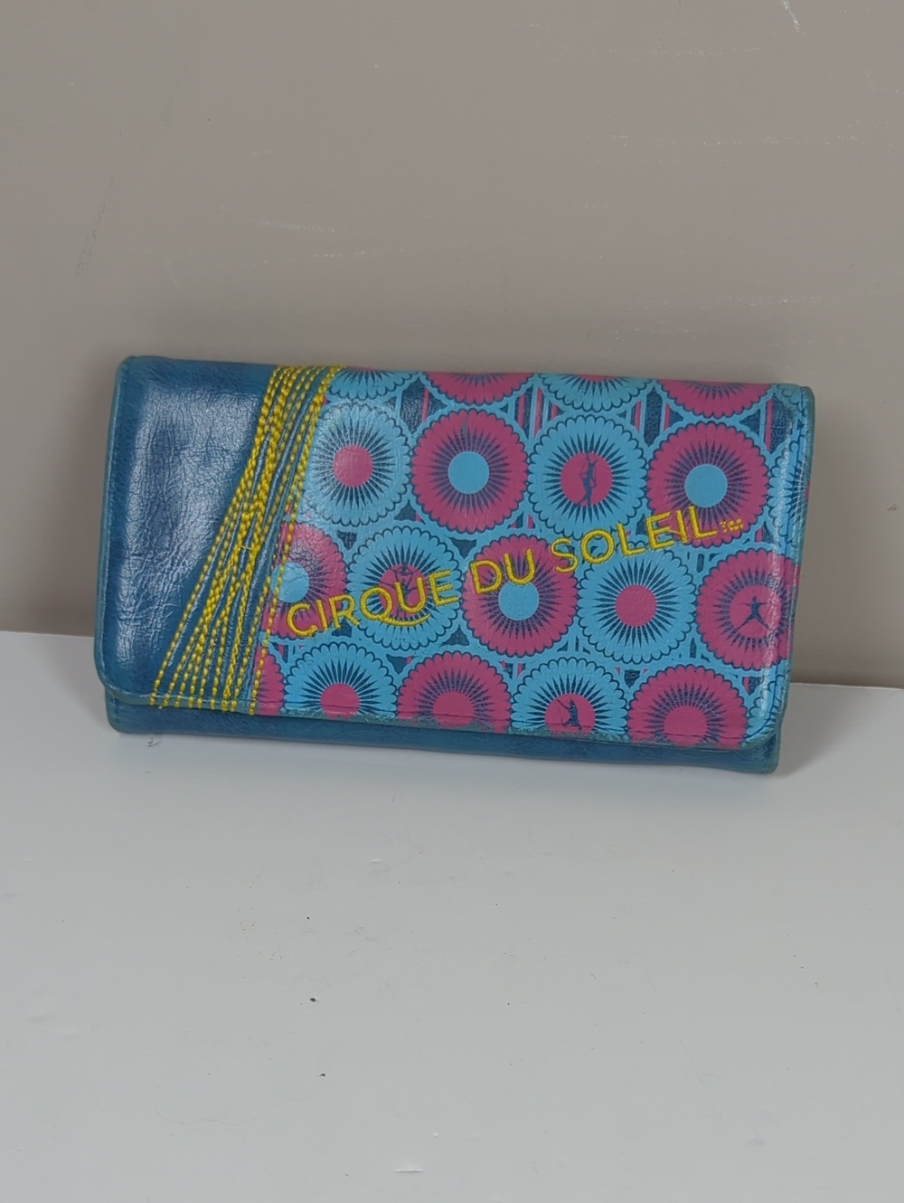 Vintage Y2K Cirque Du Soleil Blue & Pink Patterned Women's Wallet